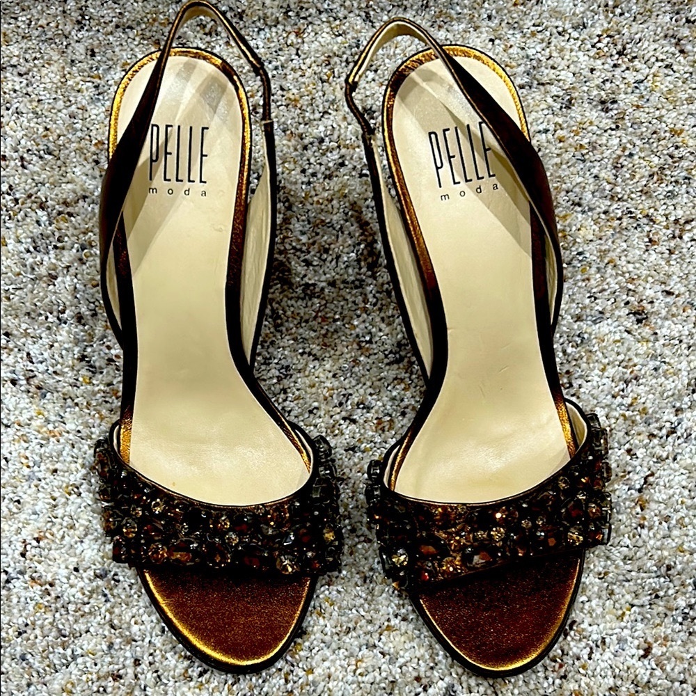 Pelle Moda 4” copper bronze heels sz 7-1/2m